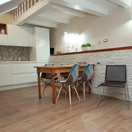 Daniela House 4 *